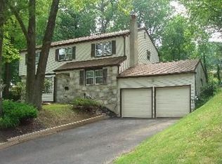 555 Dreshertown Rd, Dresher, PA 19025