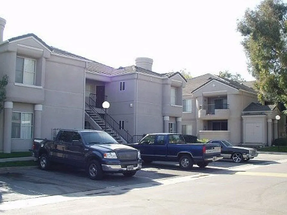 Building Photo 5