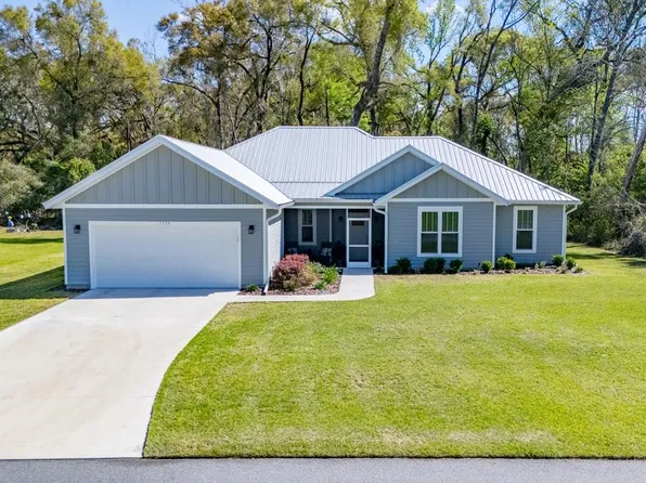 7733 Juanita Pl, Fanning Springs, FL 32693