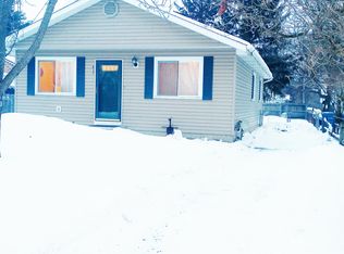 417 Thomas St, Holly, MI