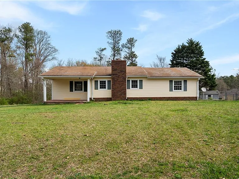 173 Winndale Rd — Photo 1