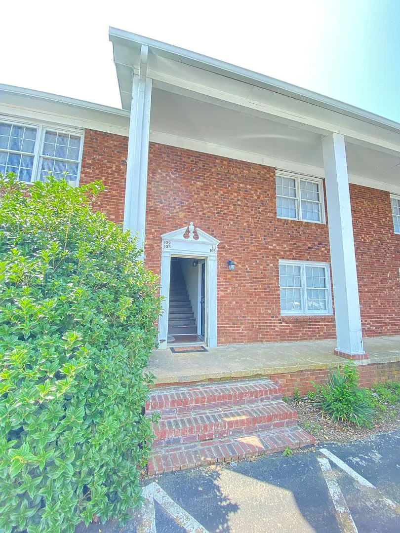 2bed/1ba Apt off S Main Kannapolis close to Downtown Kannapolis & Hwy 73 — Photo 1