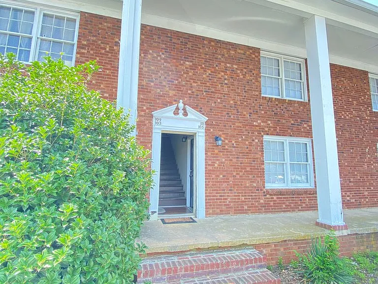111 Briarcliff Dr — Photo 1