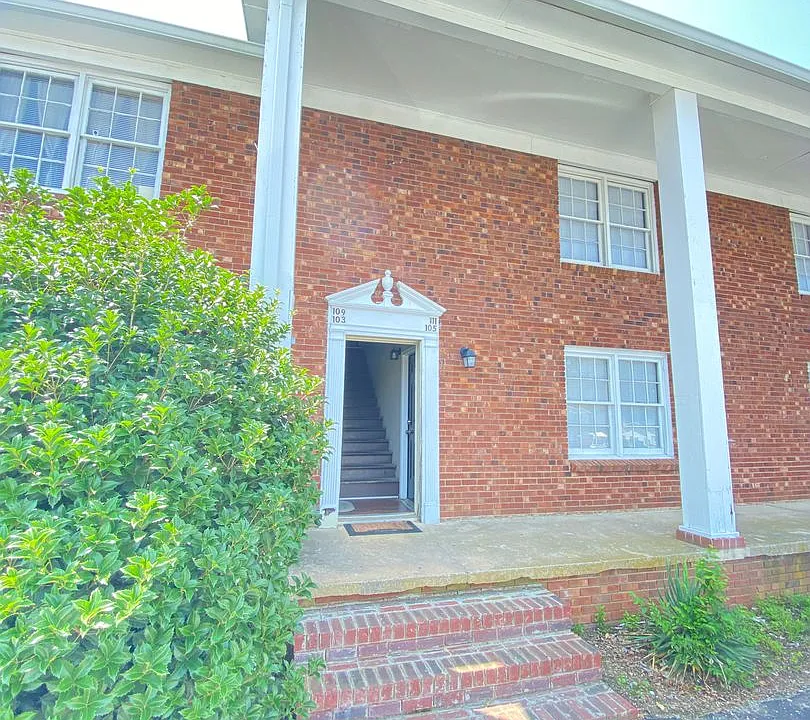 111 Briarcliff Dr