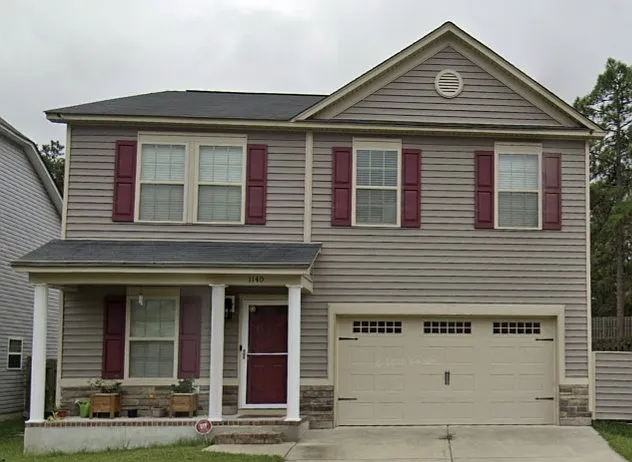 5 bed, 2322 sqft, $2,400 — Photo 1
