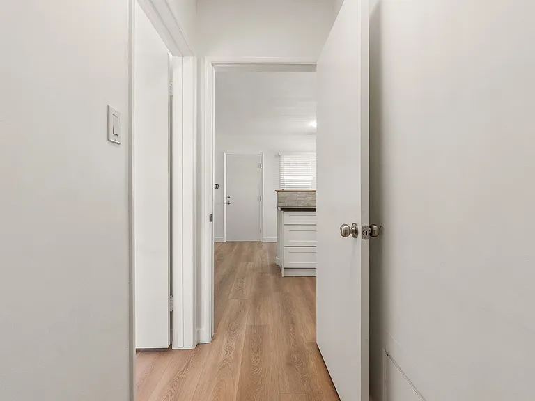 2540 Hermosa Ave — Photo 21