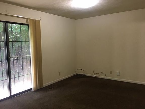 5th image of 1219 Ewing Creek Dr