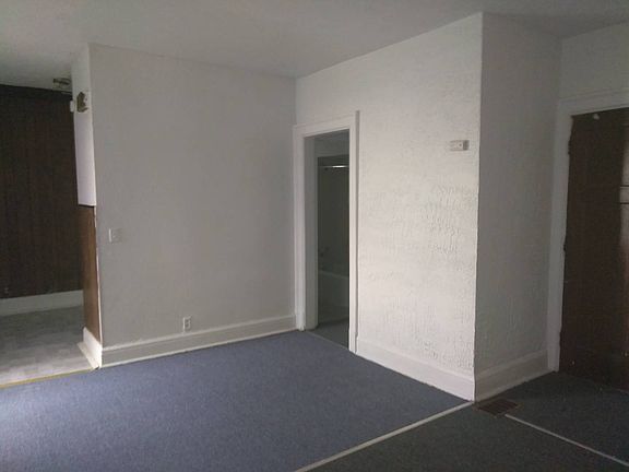 5th image of 715 7th St