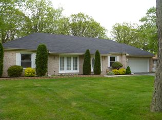 49 Denell Dr, Crete, IL 60417