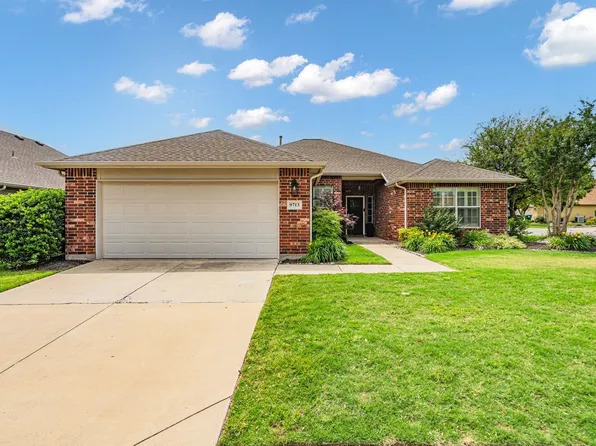 9713 Applewood Trl, Denton, TX 76207