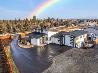 2370 SW Helmholtz Way, Redmond, OR 97756