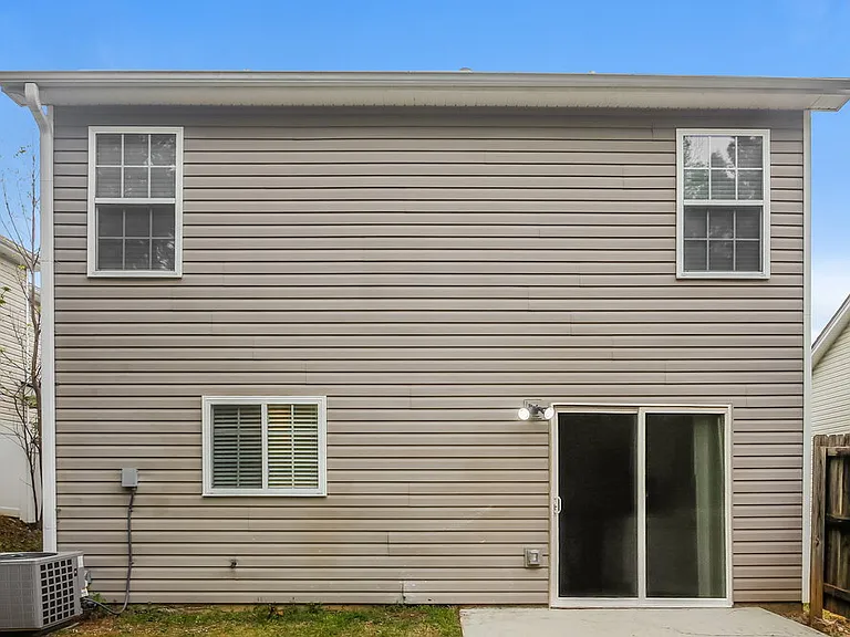 203 Silver Spring St — Photo 15