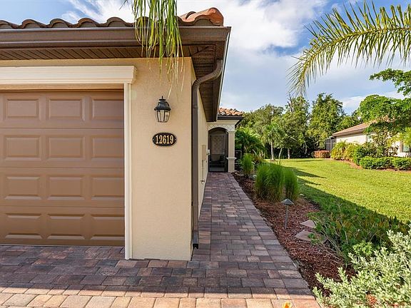 2nd image of 12619 GARIBALDI LANE