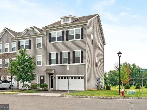 1 Florence Ln, Mount Laurel, NJ 08054