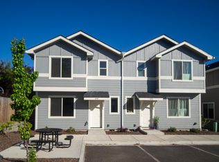 400 Oak St, Phoenix, OR 97535