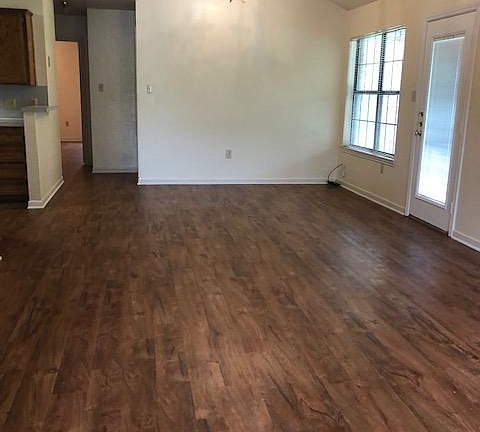 3rd image of 3004 Honeysuckle Cir Unit B