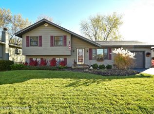 1007 Sutherland Dr, Crystal Lake, IL 60014