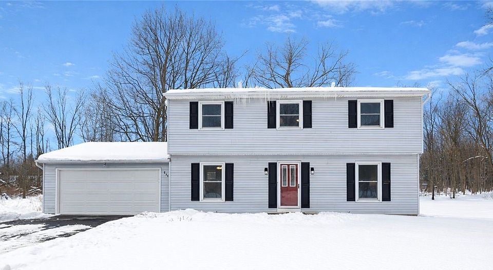 1st image of 734 Eastwood Cir
