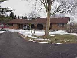 2nd image of 1375 E Maumee St