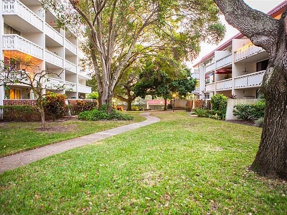 sidewalk paths through the courtyard is great for exercise and fun this time of year!! :-)