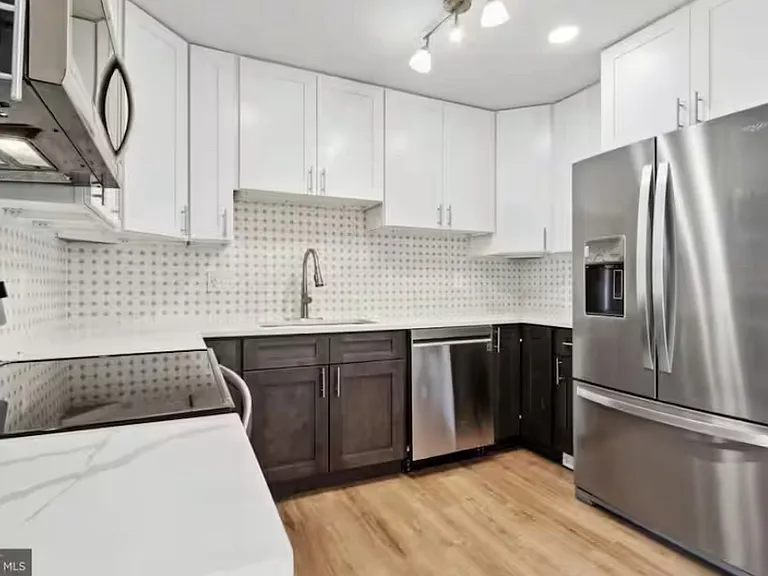 9261 Byrd Dr — Photo 2