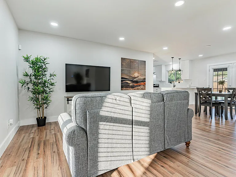 13117 Faraday Dr — Photo 19