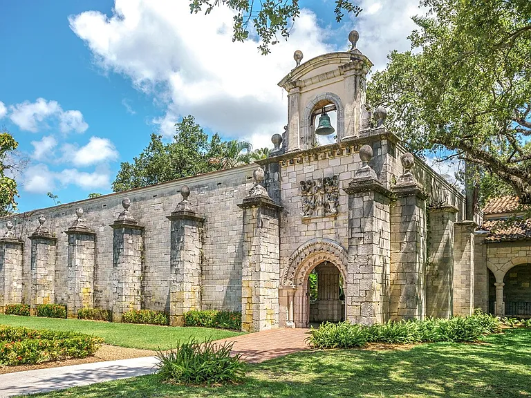 Spanish Monastery is 5 minutes walking.