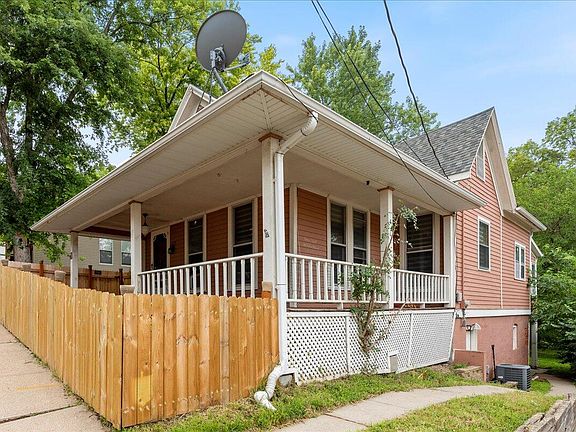 3rd image of 225 Fairview Ave