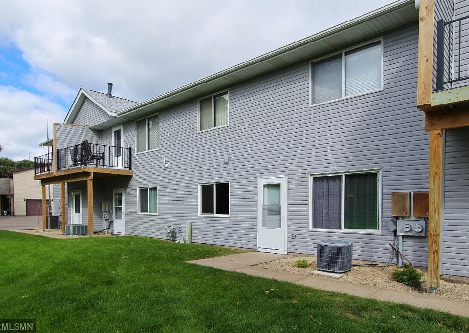 1st image of 106 96th Ln NE