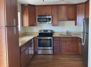 969 E St #4, Belmont, CA 94002