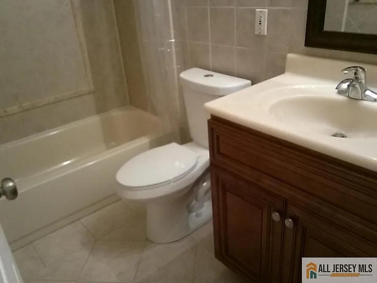 510 Sunshine Ct — Photo 10