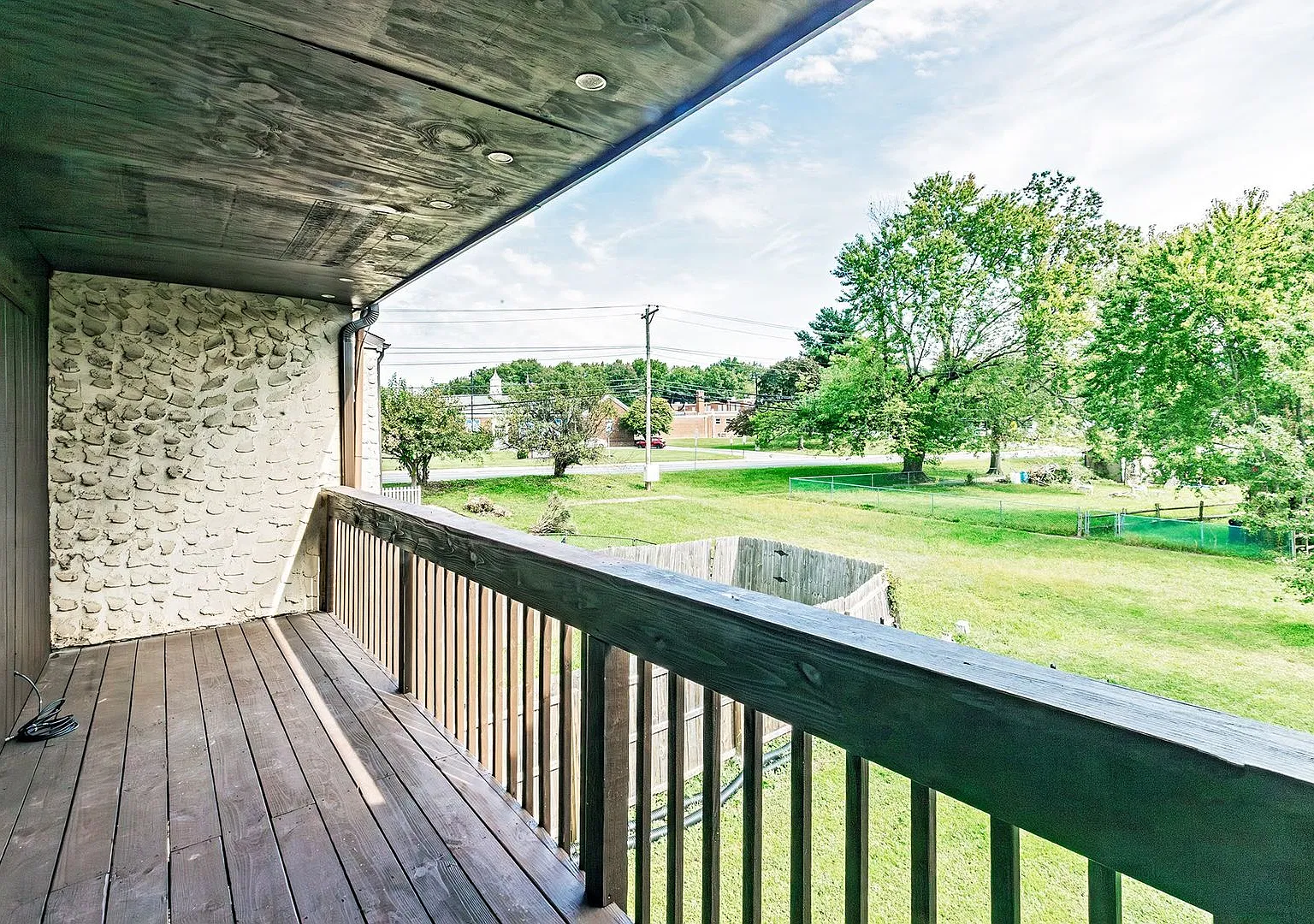 3 bedroom, 2.5 townhome in Christina Village — Photo 3