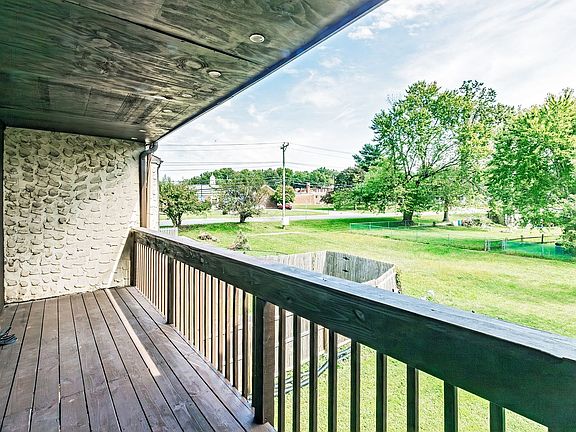 3rd image of 1206 Flanders Way