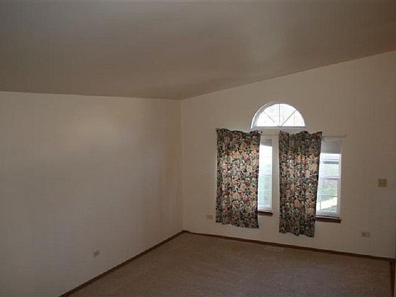 4th image of 815 W Keith Ave