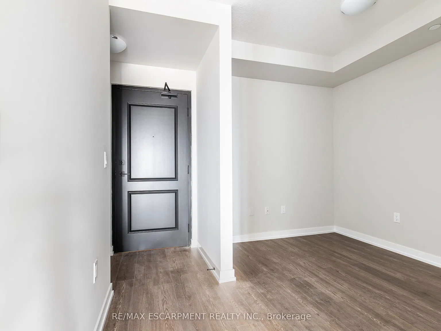2 bed, $2,299 — Photo 2
