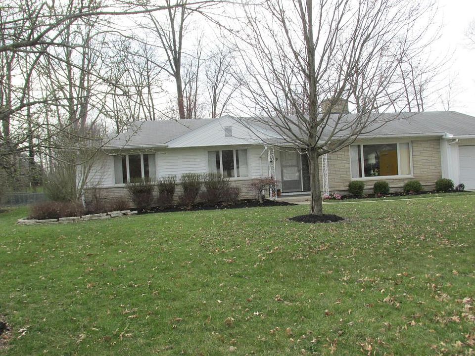 1st image of 429 Hickory Dr