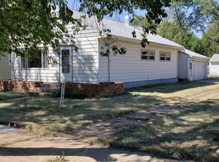 211 Robinson St, Grenora, ND 58845