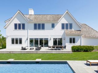 22 Rosko Dr, Southampton, NY 11968