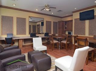 2009 Greystem Cir APT 208, Gurnee, IL 60031