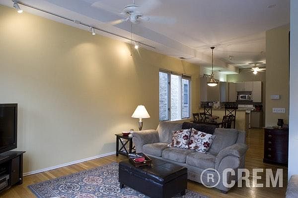 1st image of 3318 N Clifton Ave #2