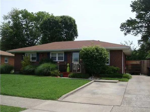 4315 Estate Dr, Louisville, KY 40216