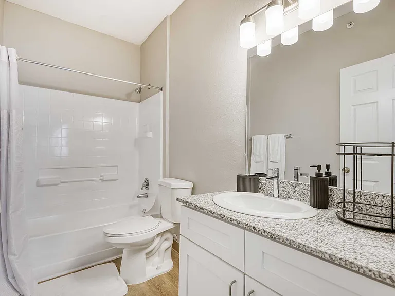 Worthington Point Apartments — Photo 58