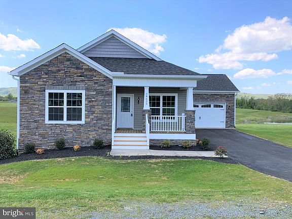 3rd image of 38633 Patent House Lovettsville Va