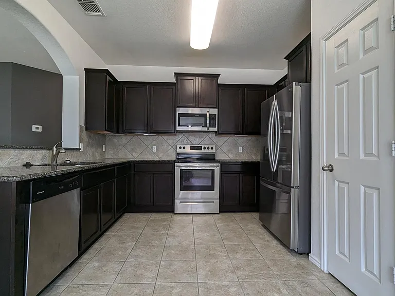1234 Juneberry Park Dr — Photo 2