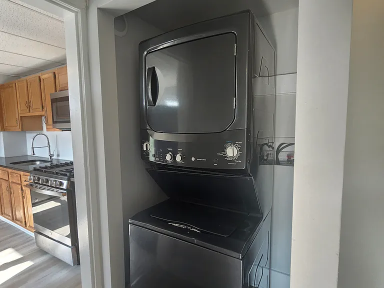 843 Ferry St #2 — Photo 4