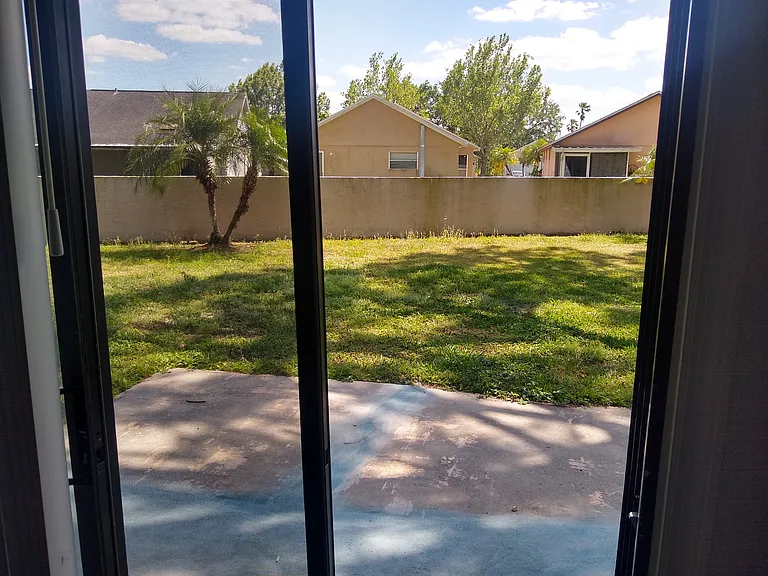2043 Woodbriar Loop S — Photo 19