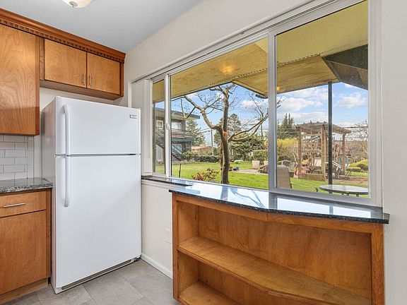 5th image of 601 S Jackson Ave #1