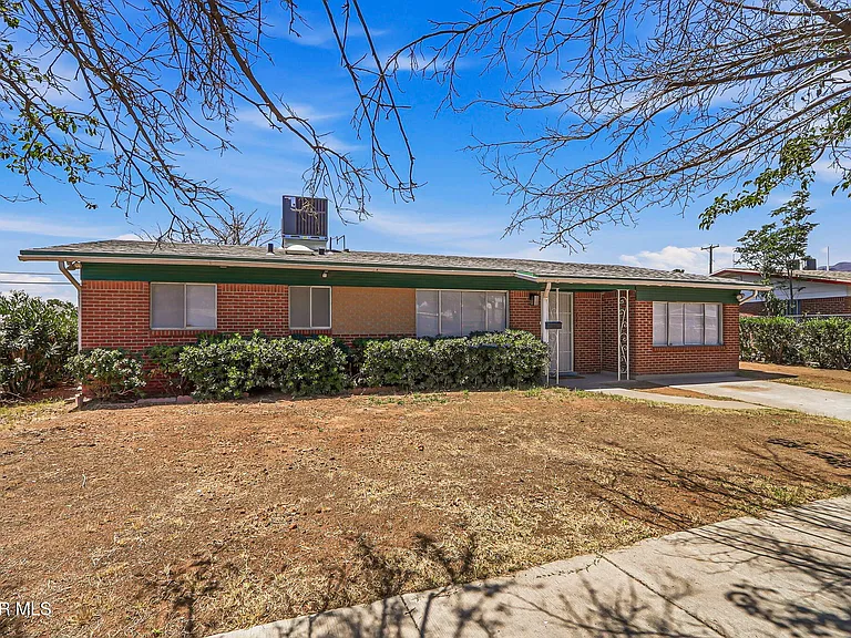 5704 Sage Ct — Photo 3