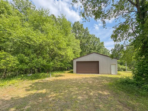 1055 42nd St, Allegan, MI 49010