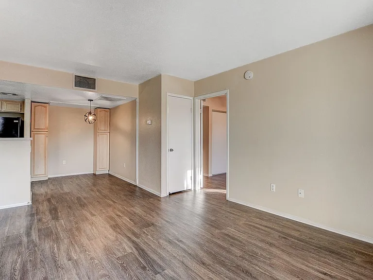 8070 W Russell Rd #1064-11 — Photo 8
